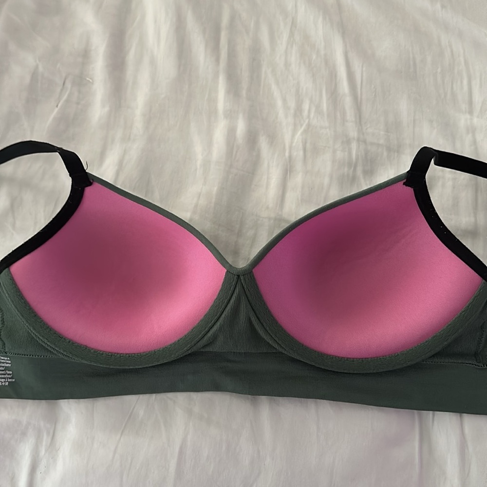Pink Bra - Picture 4 of 8